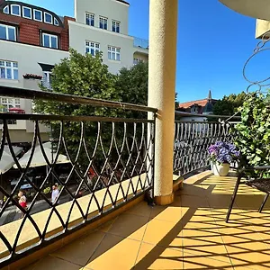 Monte Cassino, 3 Gracje Balkon Apartament
